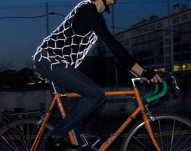 《反光背心》超適合穿去夜店的(誤)