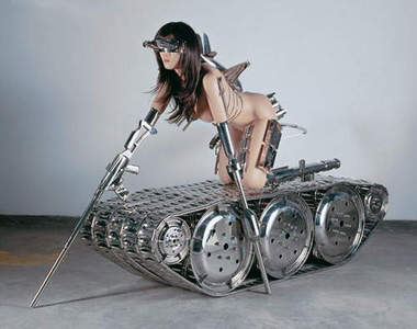 范曉妍打造的藝術兵團 女機械終結者