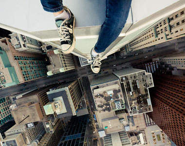 膽大攝影師 專拍腳下的世界