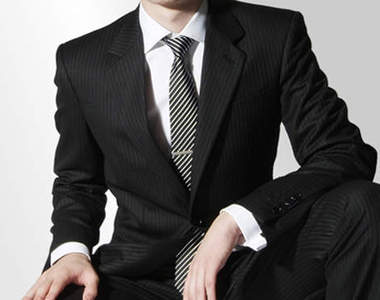 上班族西裝底下的秘密…