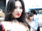 首爾大街出現吸血女 被咬就會流血昏倒?! 首爾大街出現吸血女 被咬就會流血昏倒?!