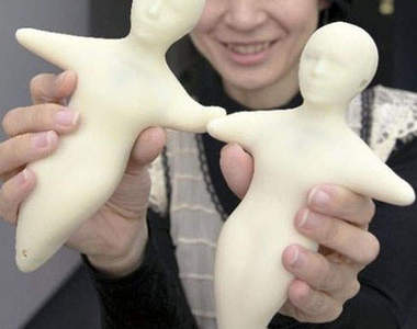 人形手機...一整個超詭異的說