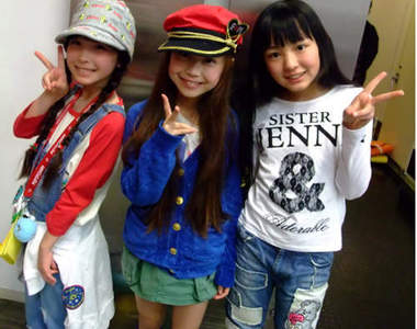 現在的小學生都這樣正嗎？！