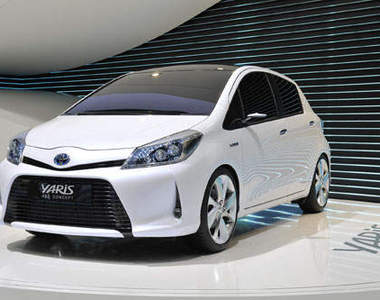 油電混合王朝再添一員Toyota Yaris HSD Concept