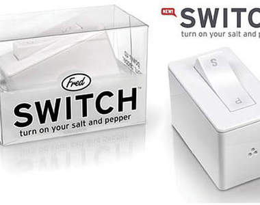 廚房趣品　創意的胡椒與鹽罐