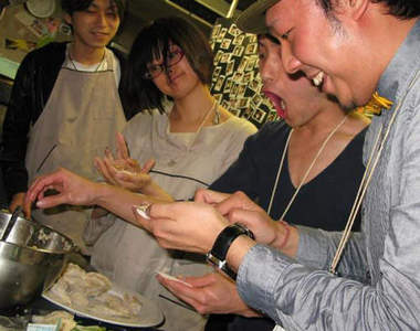 全部都要自己來的超便宜居酒屋