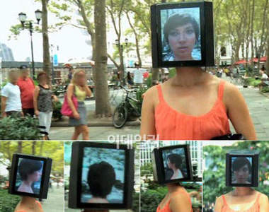 iPad頭女孩　左看右看都超逼真