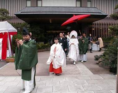 很急著嫁嗎?戀愛成就神社給你用力拜