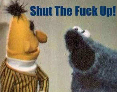 別再唱了,好嗎?(跪)