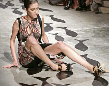 華麗的壘殘~女麻豆跌倒了還是得站起來