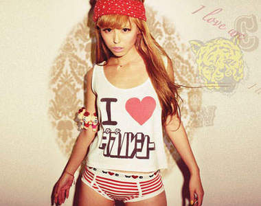 小淳前女友 若槻千夏自創WC