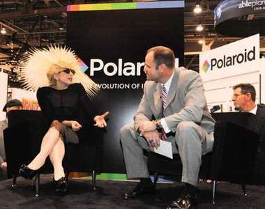 寶麗來 x LADY GAGA = 女神卡卡拍立得Polaroid GL30