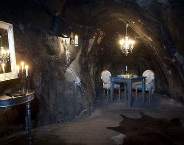 古怪的住宿地點：《地下飯店》