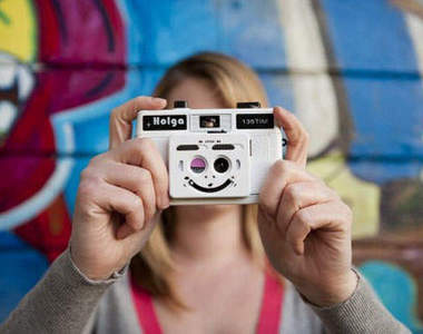 能拍3D的《微笑相機 》照相時自然而然讓你笑出來