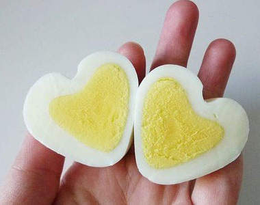 愛心白煮蛋 用筷子跟橡皮筋做出❤的料理