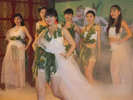 端午應景粽衣秀 老闆!這香女粽兩粒怎麼賣? - 圖片2 端午應景粽衣秀 老闆!這香女粽兩粒怎麼賣? - 圖片2