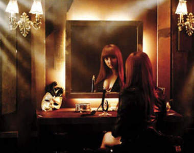 4MINUTE《智賢》新MV中胸部狠假？