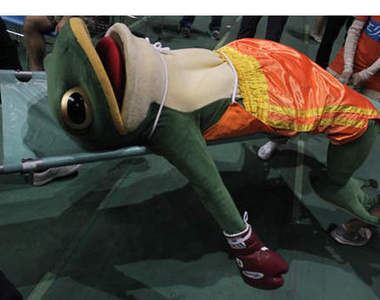 史上最失控的吉祥物《一平くん》今天也要上擔架嗎？