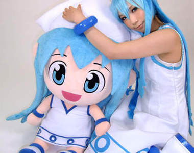 警告！花枝娘大娃娃 荷包侵略中