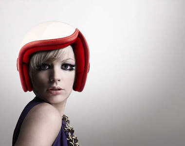 《旁分瀏海安全帽》潮女機車騎士必備款！