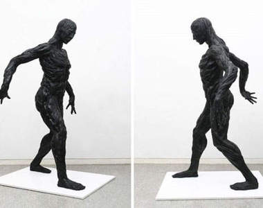 池龍虎的廢輪胎藝術　幻想雕塑