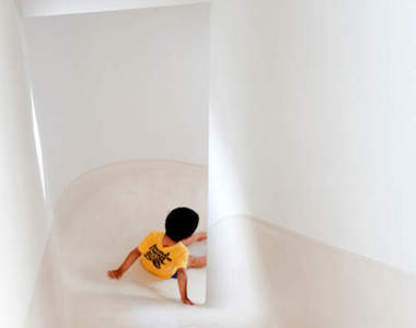 我家也有溜滑梯　還是好大一個溜滑梯