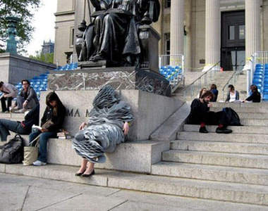 《蜂窩狀睡袋》穿著它到隨處睡個午覺吧～