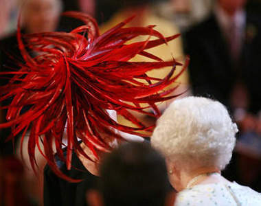 時尚女帽正夯 女王陛下萬歲~