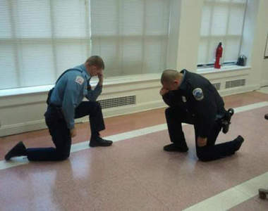 怪照風襲美!旁若無人《提波照》