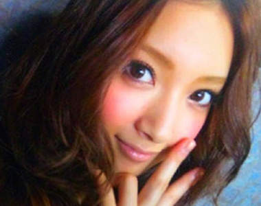 西川貴教相差18歲11公分的新女友《菜菜緒》