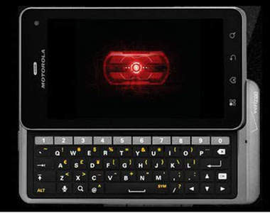 Motorola Droid 3  宣稱最瘦的側滑Q鍵盤式手機