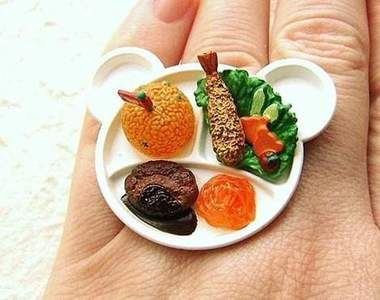 老闆，來一份迷你兒童餐不准你加大！