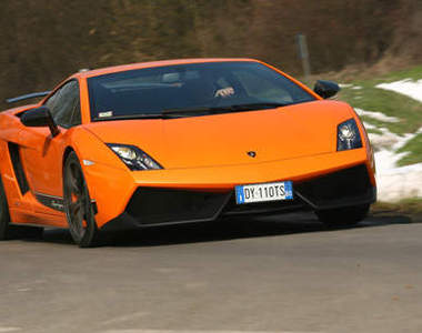 超輕量終極小牛 Lamborghini LP570-4 Superleggera