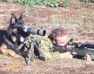 美軍前線爆笑照~幽默一下：）