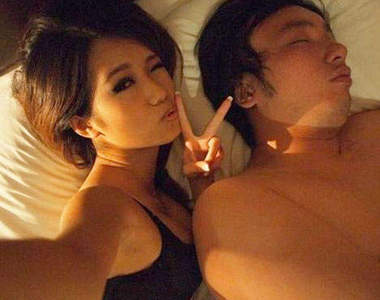 新一代勵志哥登場 頂一把〝玄鐵重劍〞就是綁住女友的訣竅