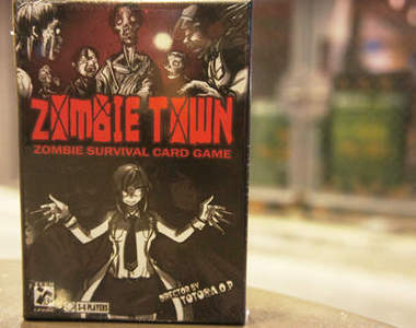 紙牌遊戲《殭屍小鎮 ZombieTown》