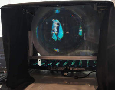 3D液晶體顯影器 將來看電視不但立體還可以看穿牌?