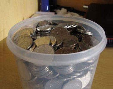 嫌硬幣太多？！  你可以跟他一樣這麼做