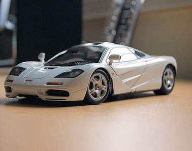 麥拉輪 McLaren F1 (Minichamps) 擁有最遙遠的距離