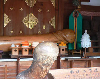 專門祭拜男性生殖器的日本神社(好害羞>///<)