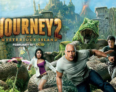 《地心冒險2：神祕島》看到巨石強森別誤會這不是浴血叢林2