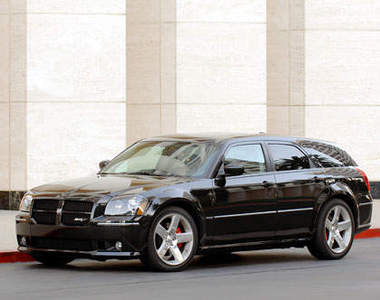 美式肌肉車襲台Dodge Magnum SRT8