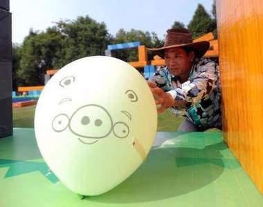 國際減壓節 真實憤怒鳥現身了