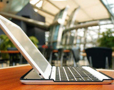 親愛的  我把iPad變成Mac Book Air了