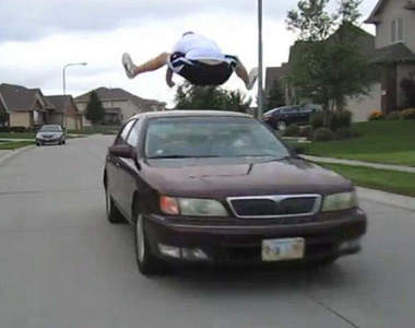 瘋狂跳跳車(叔叔有練過,小朋友不要學)