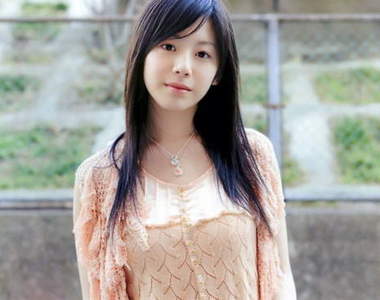 他、老公、男友們一個個圍過來~20歲的夏帆有危險了><