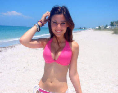 爆乳美少女 安琪佛隆納 為了愛〝駭〞一生  