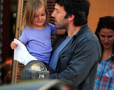 好久不見的班艾佛列克一家人