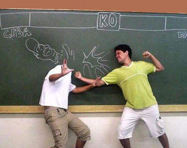 《創意黑板畫》  這樣是不是比大頭照好看多啦！！