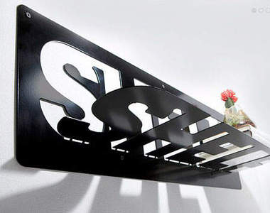 可自選英文字母的創意置物架~◕‿-